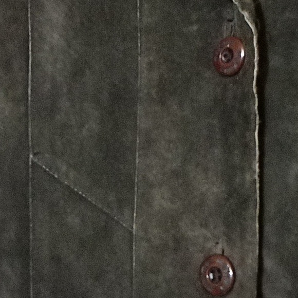 Maxima Wilson's suede leather jacket - Picture 3 of 13